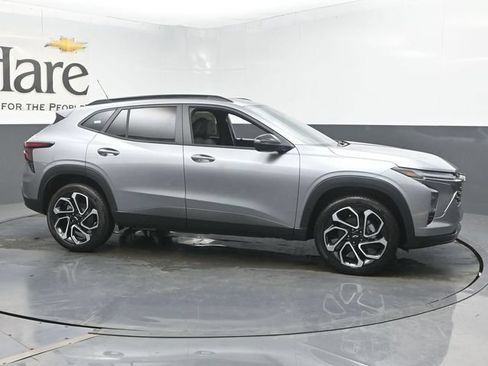 New 2026 Chevrolet Trax RS w/ Sunroof Package FWD image 27