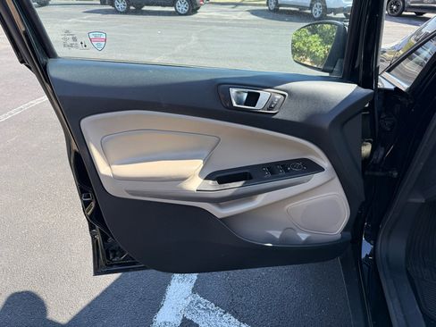 Used 2021 Ford EcoSport Titanium image 8