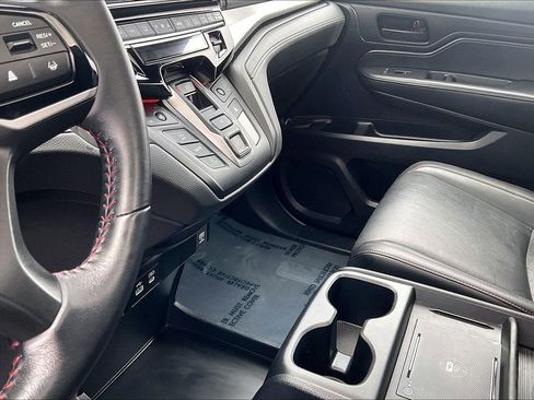 Used 2025 Honda Odyssey Sport-L image 23