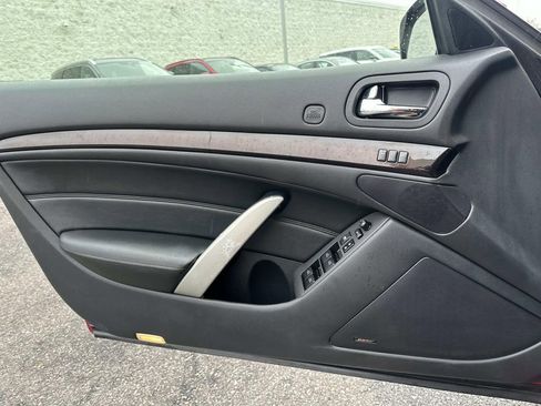 Used 2014 INFINITI Q60 Convertible w/ Premium Package image 23