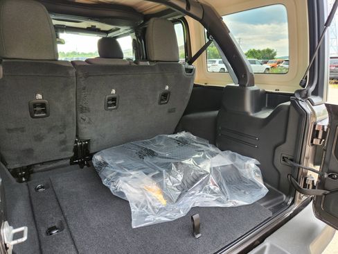 New 2025 Jeep Wrangler Sport S image 19