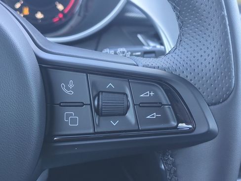 New 2025 Alfa Romeo Stelvio Sprint w/ Convenience Package image 25