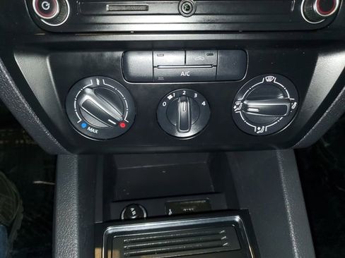 Used 2017 Volkswagen Jetta S image 20