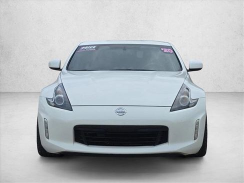 Used 2020 Nissan 370Z Coupe RWD image 2