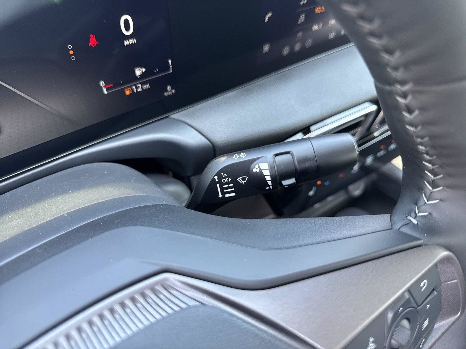 New 2027 Nissan Sentra SV w/ SV Convenience Package FWD image 18