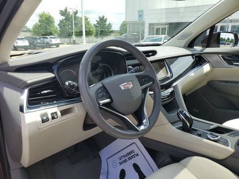 Certified 2022 Cadillac XT6 Premium Luxury AWD/4WD image 8