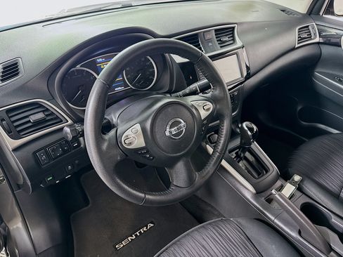 Used 2019 Nissan Sentra SV FWD image 11