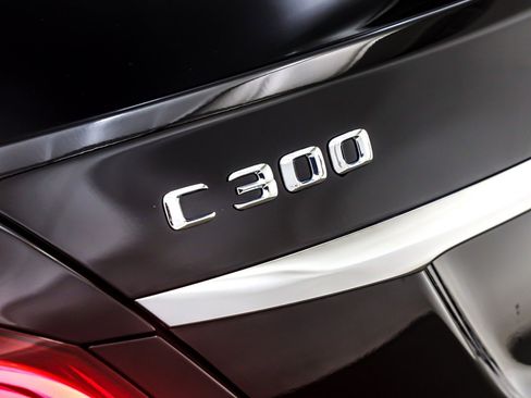 Used 2019 Mercedes-Benz C 300 4MATIC Sedan image 9