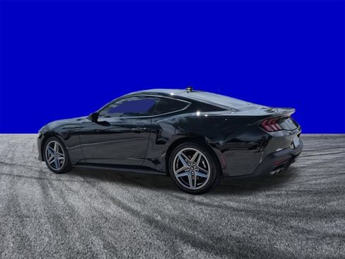 Used 2026 Ford Mustang Coupe RWD image 6