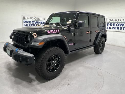 Used 2024 Jeep Wrangler Unlimited AWD/4WD image 4