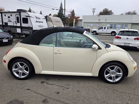 Used 2004 Volkswagen Beetle GLS image 5