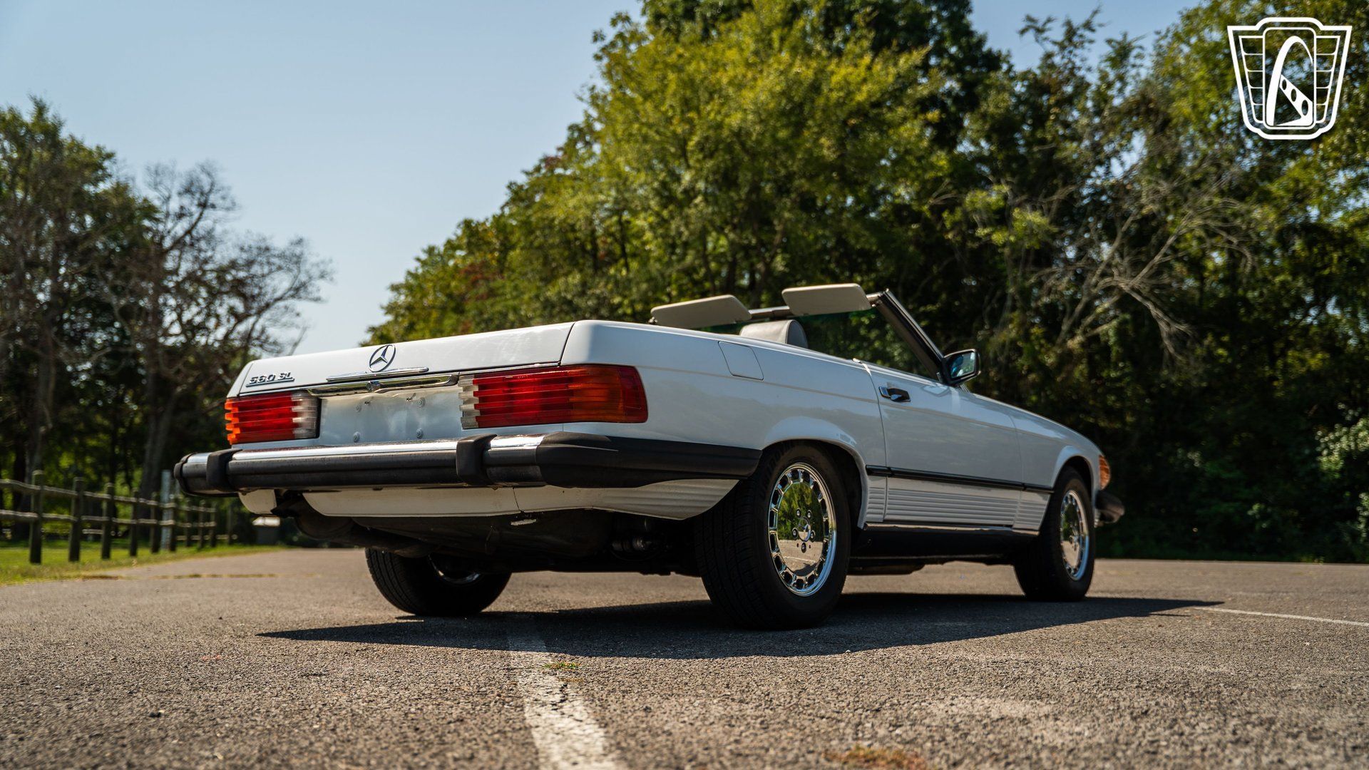 Used 1987 Mercedes-Benz 560 SL image 19