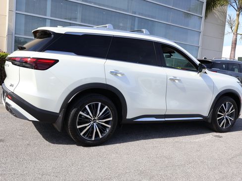 Certified 2023 INFINITI QX60 Sensory w/ Cargo Package image 10