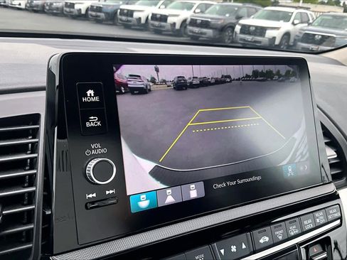 Used 2025 Honda Odyssey EX-L image 24