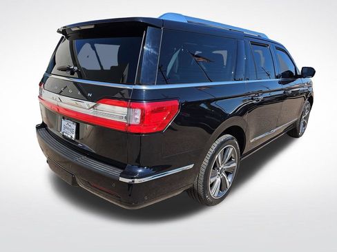 Used 2019 Lincoln Navigator L Reserve AWD/4WD image 5