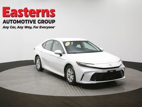 Used 2025 Toyota Camry LE FWD image 50