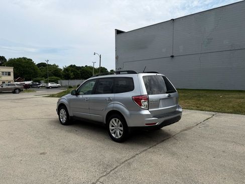 Used 2013 Subaru Forester 2.5X Premium w/ Popular Pkg 3 AWD/4WD image 5