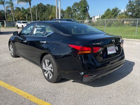 Used 2024 Nissan Altima 2.5 S FWD image 4