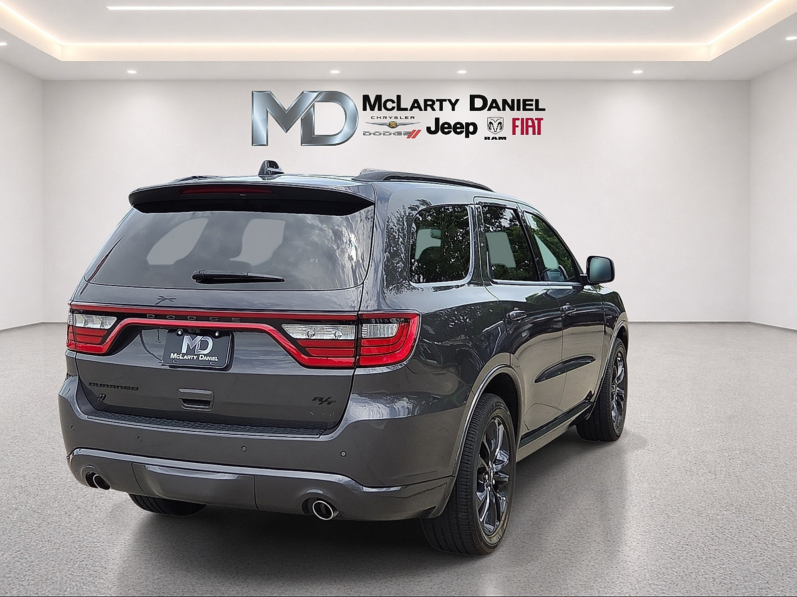 Used 2023 Dodge Durango R/T w/ Blacktop Package AWD/4WD image 5