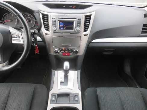 Used 2014 Subaru Outback 2.5i Premium AWD/4WD image 16