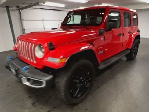 Used 2023 Jeep Wrangler Sahara w/ Cold Weather Group image 4