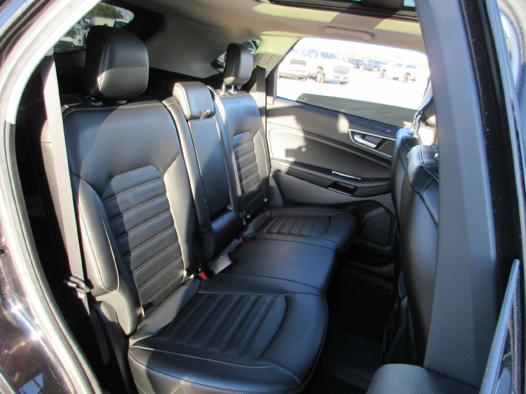 Used 2019 Ford Edge SEL w/ Equipment Group 201A AWD/4WD image 23