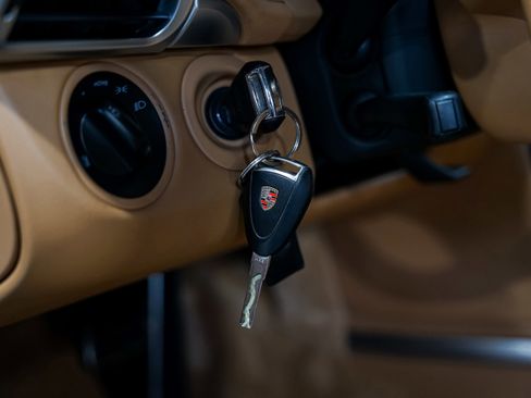 Used 2009 Porsche 911 Carrera S image 17