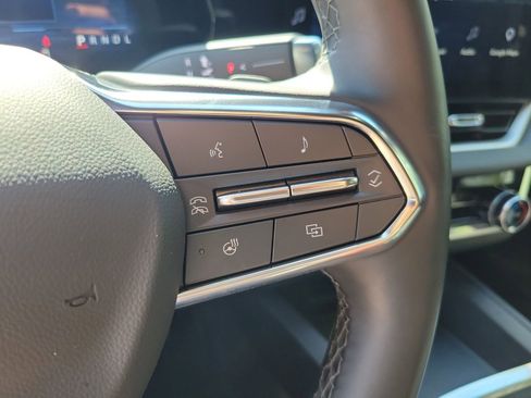 Used 2026 Chevrolet Equinox LT FWD image 19