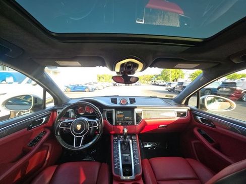 Used 2016 Porsche Macan Turbo AWD/4WD image 15
