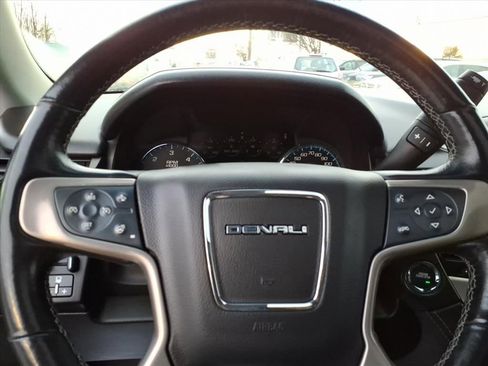 Used 2020 GMC Yukon XL Denali w/ Denali Ultimate Package AWD/4WD image 16