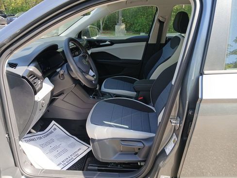 New 2026 Volkswagen Taos S image 9