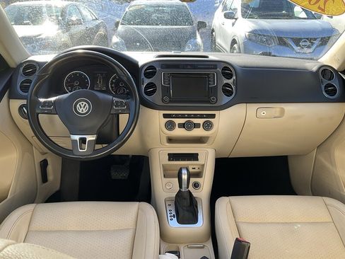Used 2017 Volkswagen Tiguan S image 15
