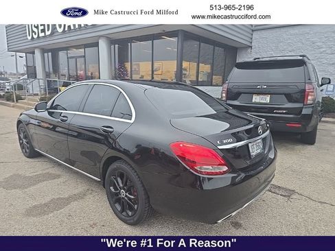Used 2017 Mercedes-Benz C 300 4MATIC Sedan image 4