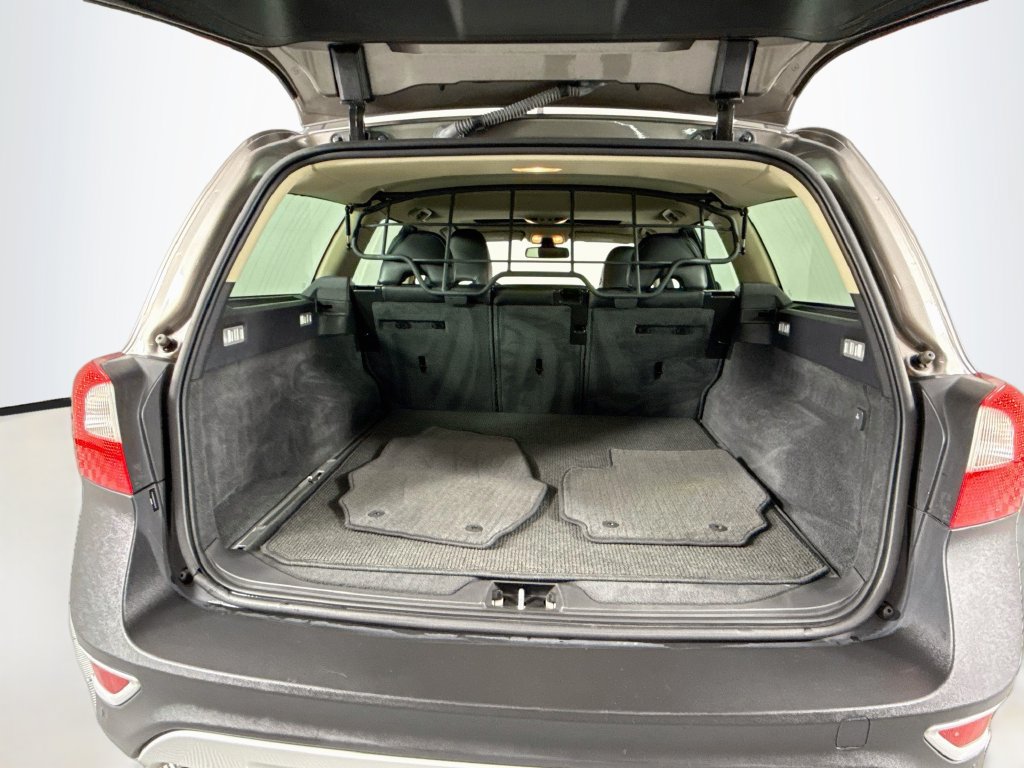 Used 2009 Volvo XC70 T6 AWD/4WD image 25