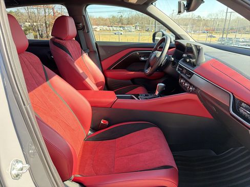 Certified 2025 Acura ADX A-Spec image 33