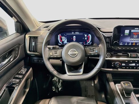 Used 2024 Nissan Pathfinder Platinum AWD/4WD image 22