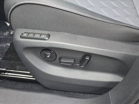 New 2026 Volkswagen Tiguan SEL R-Line AWD/4WD image 9