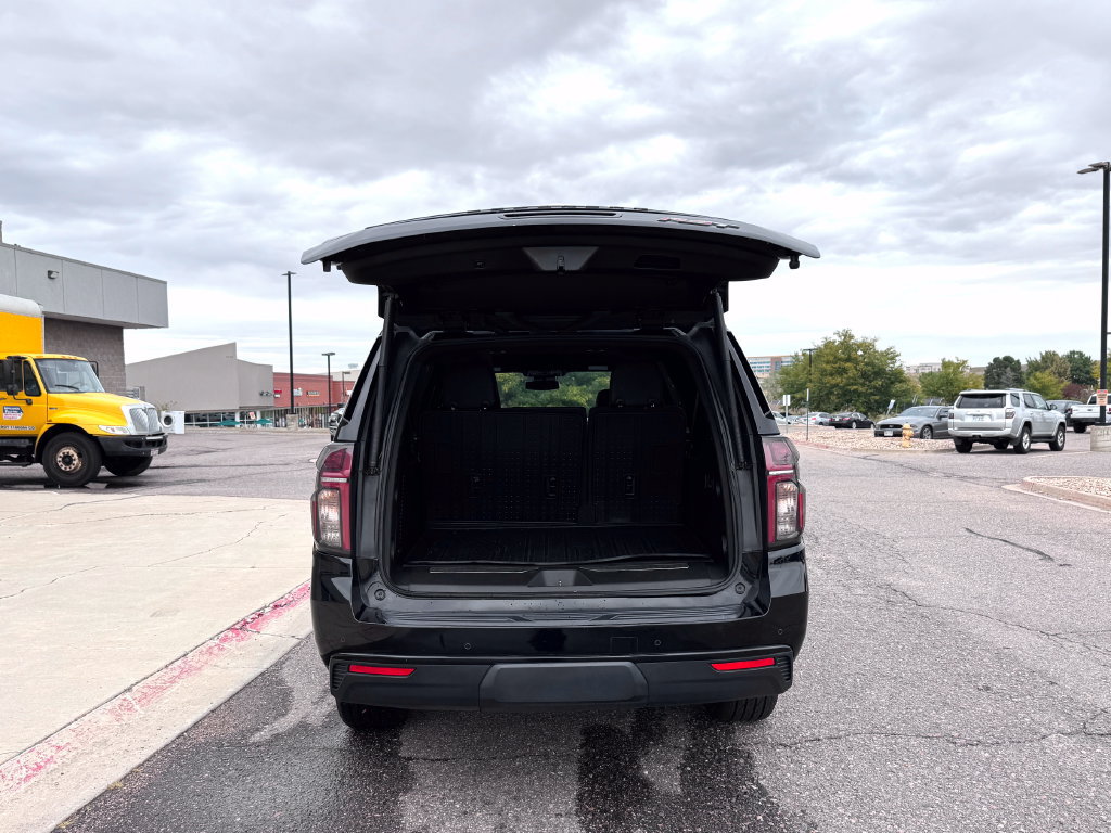 Used 2023 Chevrolet Suburban RST w/ Luxury Package AWD/4WD image 13