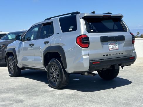 Certified 2026 Toyota 4Runner SR5 AWD/4WD image 5