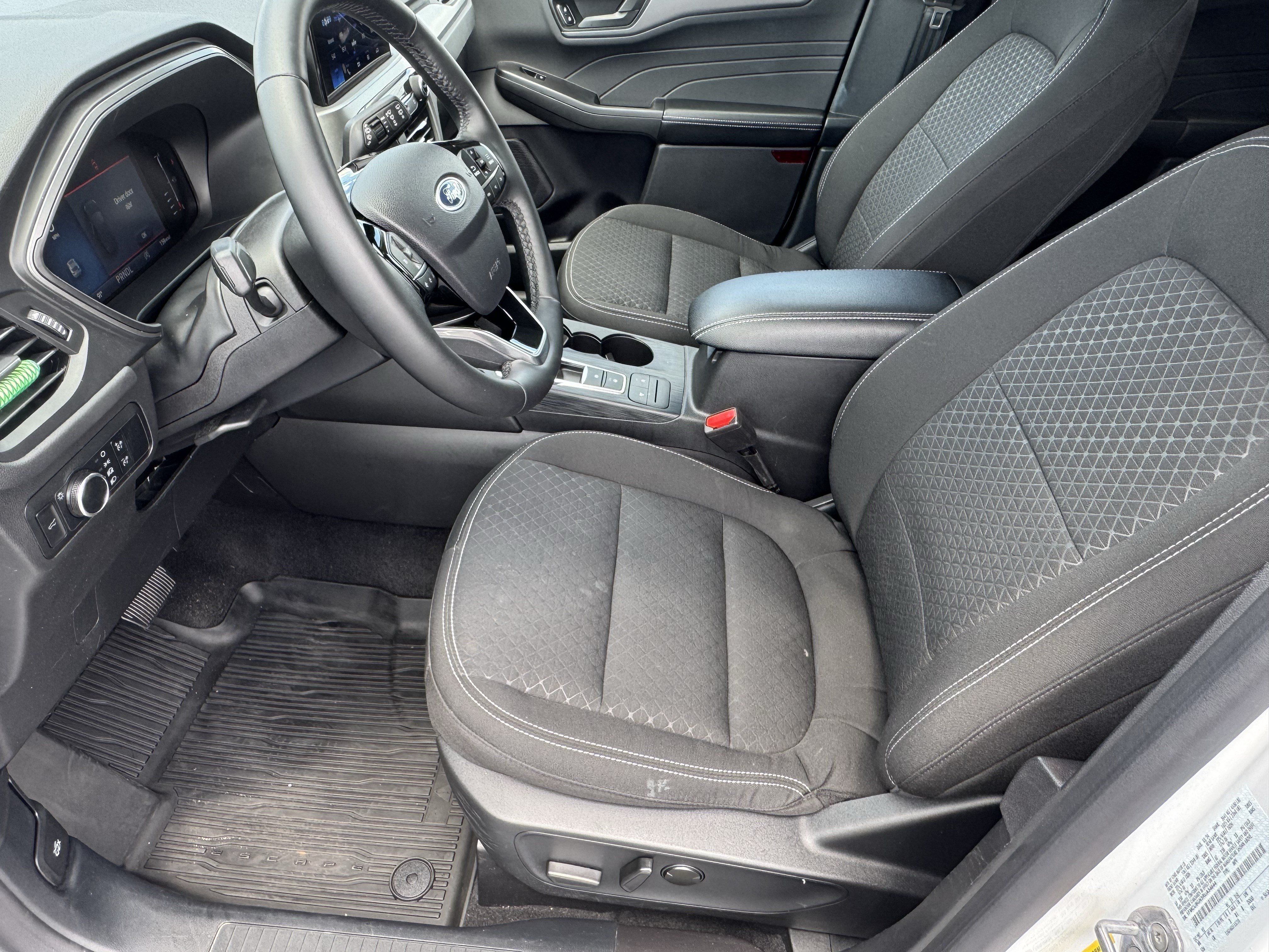 Used 2024 Ford Escape Active AWD/4WD image 9