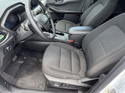 Used 2024 Ford Escape Active AWD/4WD image 9