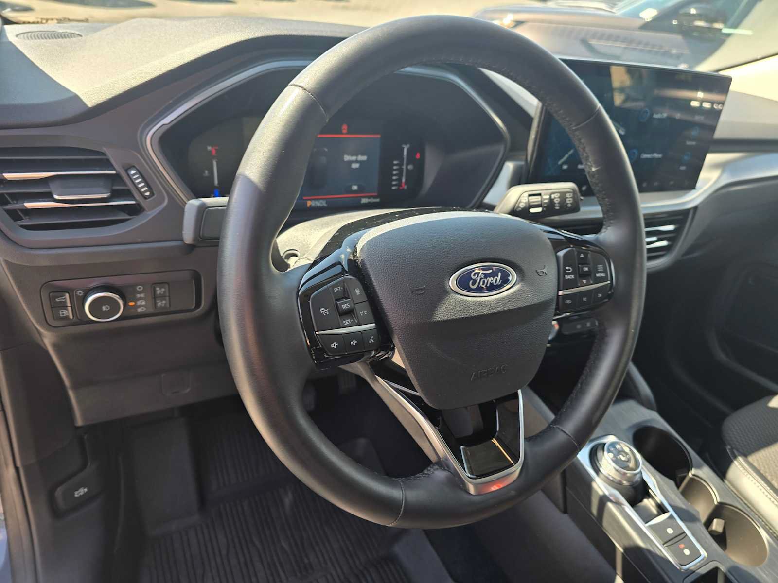 Used 2023 Ford Escape SE FWD image 27
