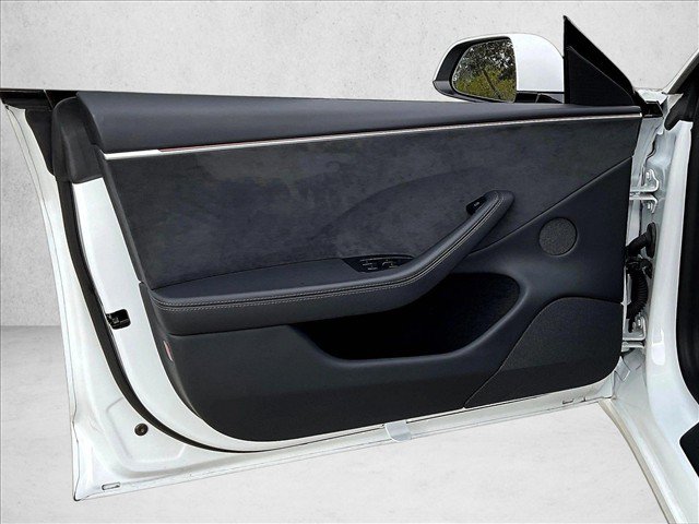 Used 2025 Tesla Model 3 Long Range AWD/4WD image 15