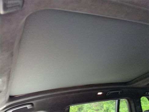 New 2026 BMW X7 M60i image 18