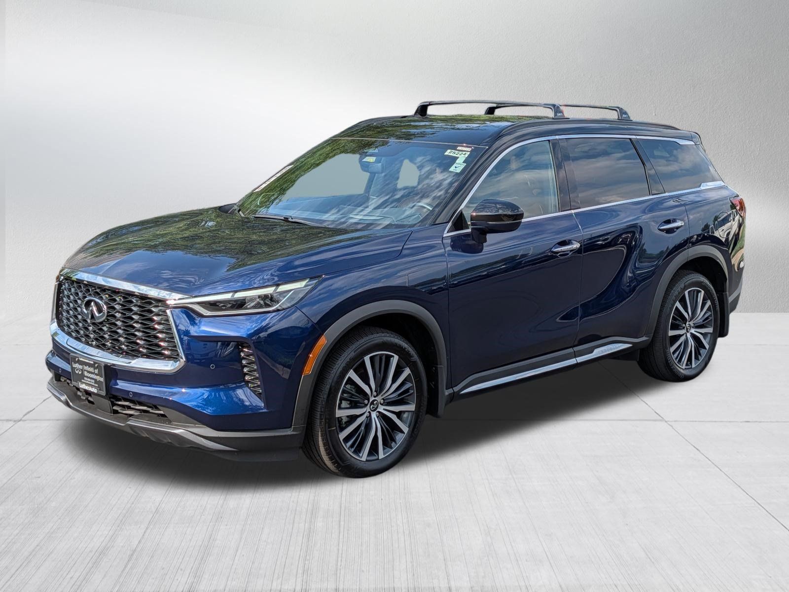 Certified 2025 INFINITI QX60 Autograph w/ Cargo Package AWD/4WD image 3