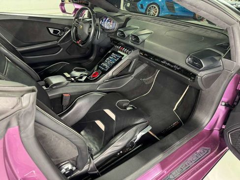 Used 2022 Lamborghini Huracan EVO image 19