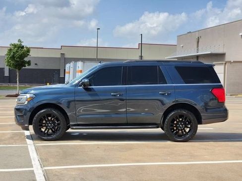 Used 2024 Ford Expedition XLT RWD image 4
