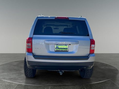 Used 2015 Jeep Patriot Sport w/ Power Value Group AWD/4WD image 8