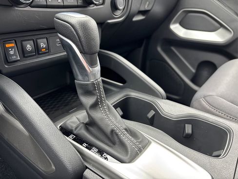 Used 2025 Nissan Frontier SV w/ SV Convenience Package image 25