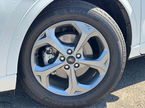 Used 2023 Ford Escape ST-Line w/ Tech Pack #1 FWD image 10